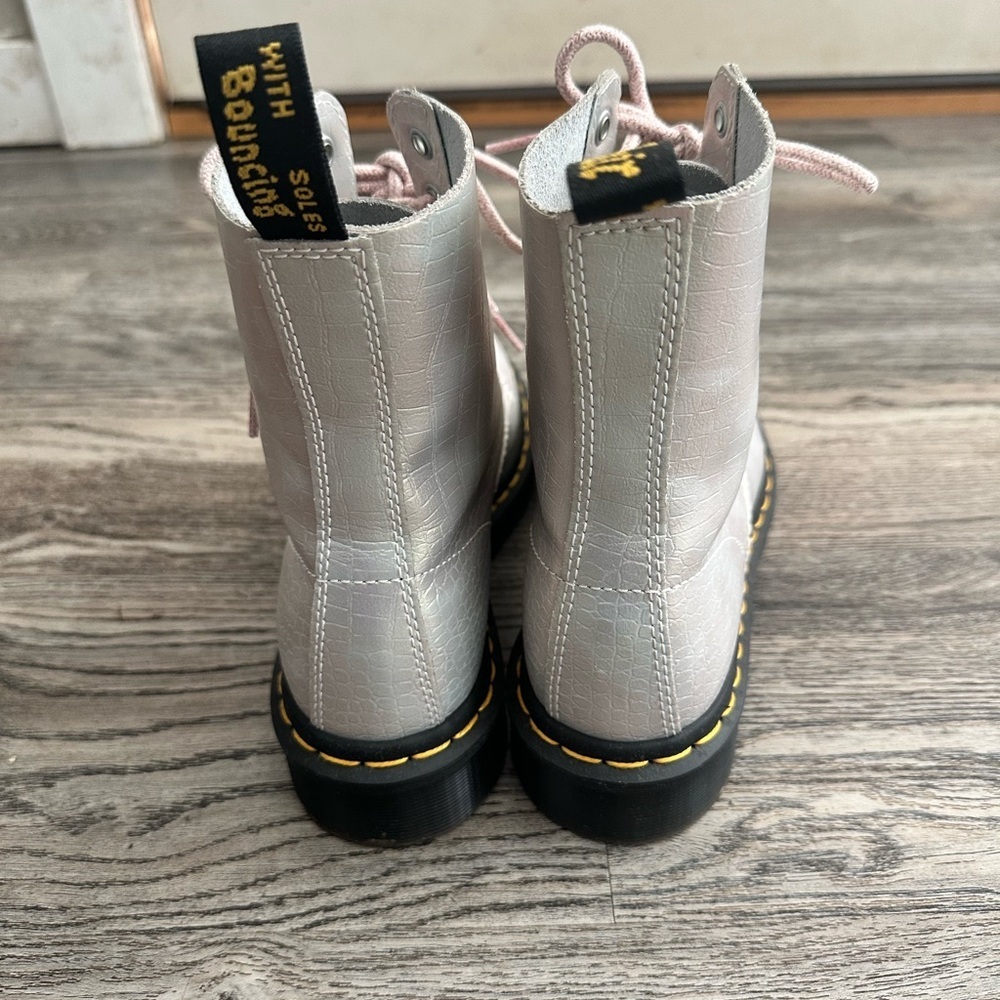 Rare Doc Dr Marten Pink Iridescent Crock Pascal 1460 Lace Up Boots 7 Womens - Picture 6 of 10